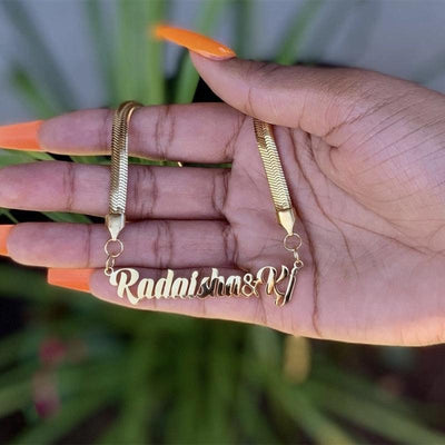 "Nameplate Necklace"